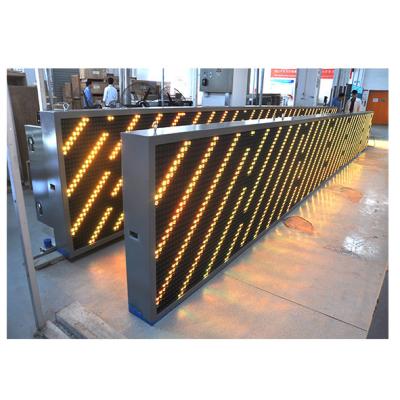 China 1R1G1B Pixel Composition Led Variable Arrow Lane Control Road Traffic Sign Board for 250-300m Viewing Distance for sale