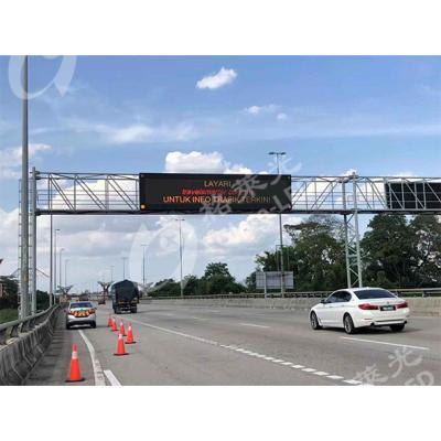 China Pantalla de visualización LED de tráfico de carreteras con módulo variable de mensajes Gantry a todo color P20 en venta