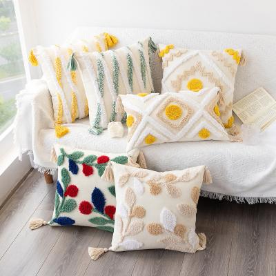 China New Bohemian Home Pillowcase Geometric Tufted Fringe Cushion Folded Single Size Pillowcover for sale