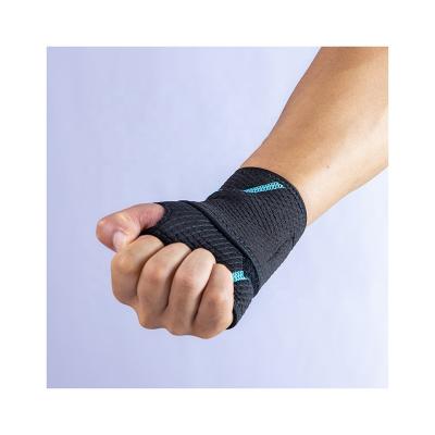 China Shock Absorption And Decompression Recommend Comfortable Compound Long Black Band Fitness Wrist Guard for sale