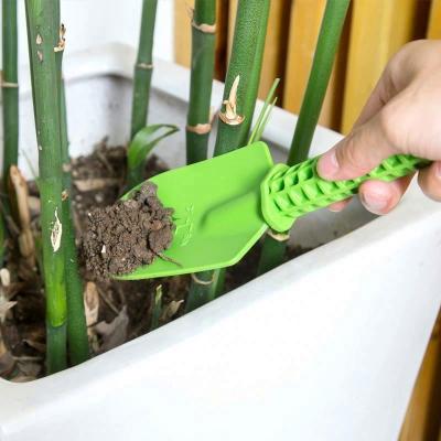 China Planting vegetable and flower garden tools cartoon thick kindergarten shovel plastic hoe for sale