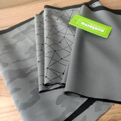 China Mechanical water resistant 100%poly softshell stretch (150*150) with 360 silver reflective for downproof 3D fabric for reflective clothing for sale