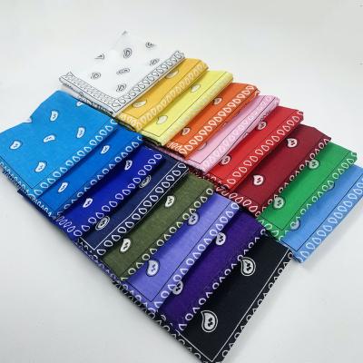 China Multifunctional Seamless Bandana Bibs Custom 22*22