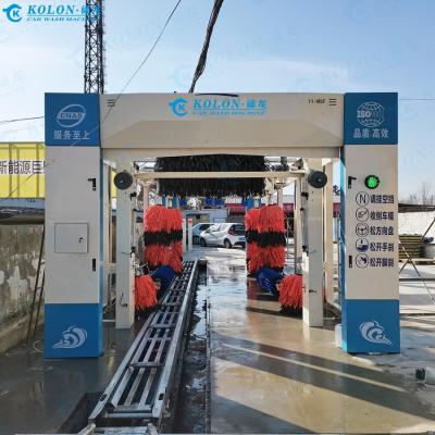 Chine Équipement de lavage de voitures en tunnel avec convoyeurs à bande plate à vendre