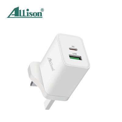 China 1 USB 1 PD 2023 Hot Selling 1 PD Multifunction Charger Portable 20W USD+1 Fast Charger For Mobile Phone Home Charger for sale