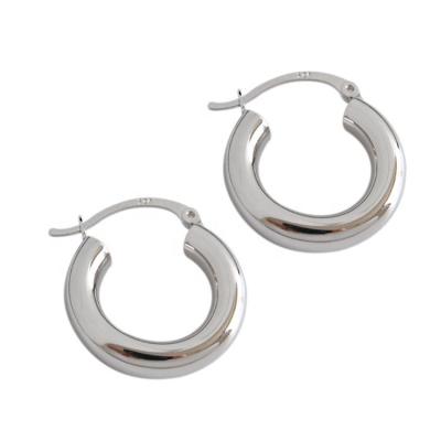 China Manufacturer Wholesale Stylish Simple Stylish 18k Gold Hollow Oval Earrings for sale