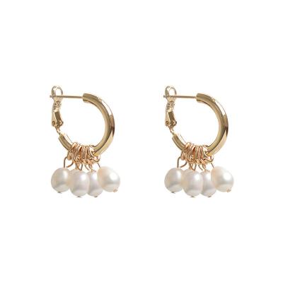 China CLASSIC Pearl Drops Pearl and Gold Pearl Hoop Earrings for sale