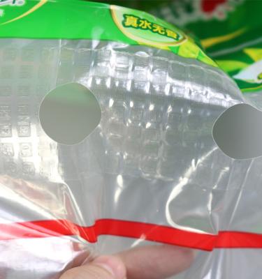 China Recyclable OEM Printing Plastic Wrapping Film Roll For Cloth Packaging for sale