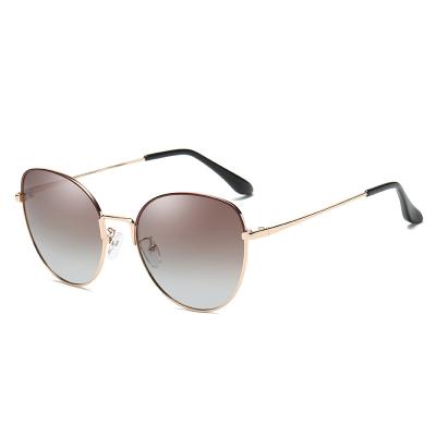 China Unique Design Hot Selling New Fashion Sunglasses China Manufacturer Luxury Fashion Sunglasses Trendy Women for sale