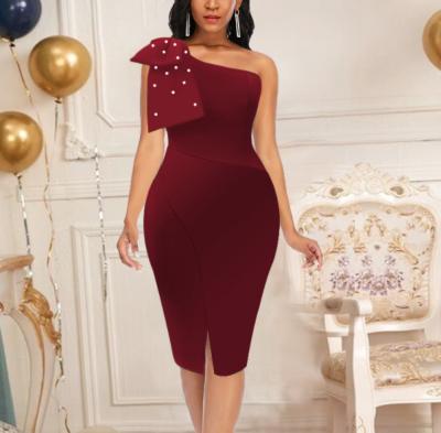 China Sustainable Party Beading Bow One Shoulder Sleeveless Bodycon Christmas Ladies Prom Dress for sale