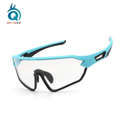 China 2021 Photochromic Glass Photochromic Cycling Sunglasses Bike Wholesale Customized Glass Logo Sport Sunglasses Cycling Sports Sunglasses for sale