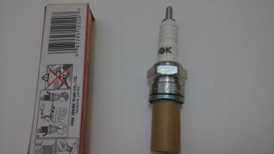 China NGK D8EA / 2120 NGK Spark Plugs Honda Yamaha Suzuki Kawasaki E43 , Platinum Materical for sale