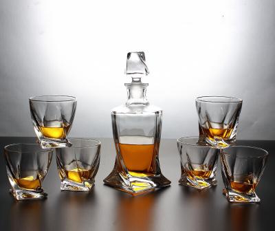 China Factory custom new classic/postmodern hot sale crystal decanter 800ml xo whiskey wine glass bottle set for sale