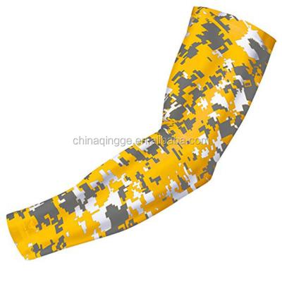 China Adult Sports Compression Arm Support Brace Aid Improve Circulation Camouflage Arm Sleeves For Sport Protection Compression Arm Brace for sale