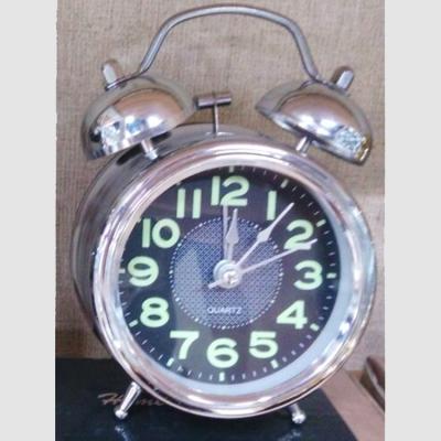 China Mini alarm clock with bell 2020 new European classic silent desktop twin bell souvenir gift for sale