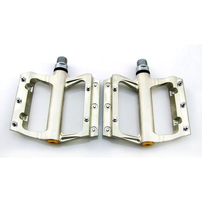 China Luxury Ultralight Mountain Bike Bicycle Pedals Lightweight Cycling Gear Pedals For Adult And Lady for sale