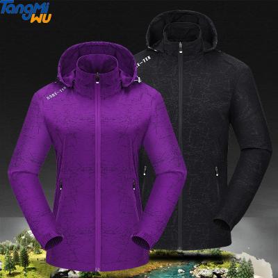 China Waterproof 2021 Autumn Outdoor Plus Size Sports Elastic Removable Hooded Anorak Softshell Jacket Men Women for sale