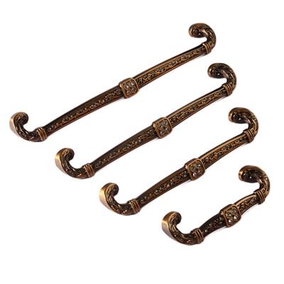 China Traditional Classic Style Cabinet Kitchen Door Handle Zinc 128mm For Bedroom With Crystal for sale