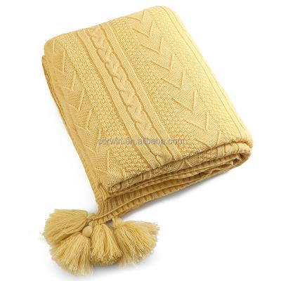 China Beautiful Simple Twisted Throw Nordic Knit Soft Throw Ins Tassel Handmade Blanket Style Blanket for sale