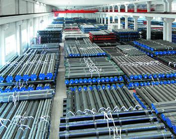 China Hydraulic Precision Cold Drawn Seamless Tube And Pipe / Thick Wall Steel Tube for sale