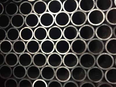 China Carbon Steel Seamless Tube, Cold Drawn, Size 32 * 2.5 mm, Hot Finished, bare tube for sale