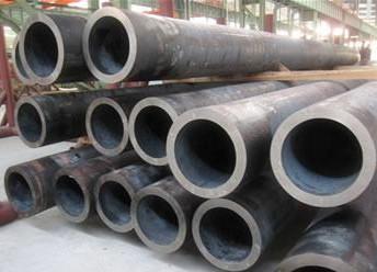 China ASTM A335 P5 P11 P12 Cold Drawn Alloy Steel Heavy Wall Steel Pipe Seamless 6m - 16m for sale