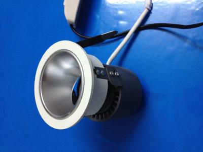 China 10W geleid Plafond Downlight IP44 D86xH115mm met witte versiering Te koop