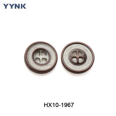 Κίνα Metal Button Factory With Oeko-Tex/BSCI Supply Round Shape Antique Brass 4 Holes Zinc Alloy Sewing Shank Buttons for Garment προς πώληση