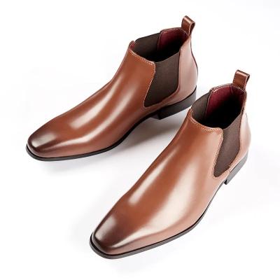 China Massage Luxury Chelsea Boots Genuine Leather Men's Ankle Boots for sale