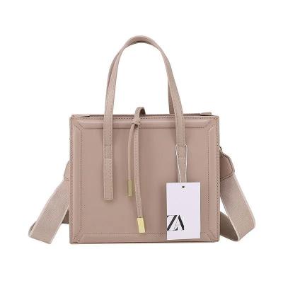 China 2023 Waterproof Luxury Fashion Handbag Crossbody Bag Designer Ladies Famous Brand Women's Tote Bag For Women for sale