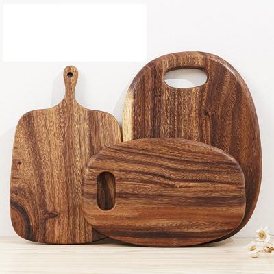 China Wholesale Luxury Wooden Acacia Cheese Board Stocked Natural Bamboo Charcuterie Cutting Board for sale