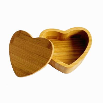 China New High Quality Handmade Heart Shaped Bamboo Ring Jewelry Gift Box for sale