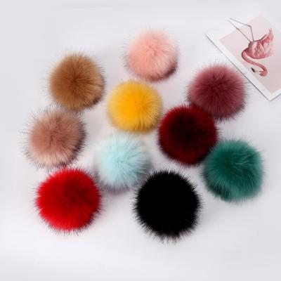 China Light Weight Wholesale High Quality Handbag Accessories Wholesale High Quality Key Chain Bag Imitation Fox Fur Plush Ball Hat Apparel Chain Pendant for sale