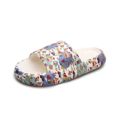 China Cushioning graffiti 2022 summer new women's slippers couple thick bottom home slippers sandals indoor home bathroom slippers for sale