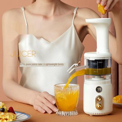 China USB Outdoor Electric Residue Juice Separation Fruit Citrus Juicer Chewing Juicer for sale