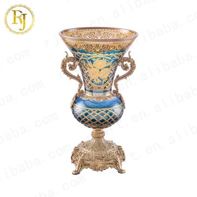 China Dubai Turkey Traditional Full Gift Engraving Crystal Glass Gold Pattern Posuda Home Decor Flower Vases 2021 for sale