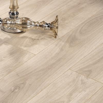 China new technology traditional laminate flooring/12mm wood flooring for sale