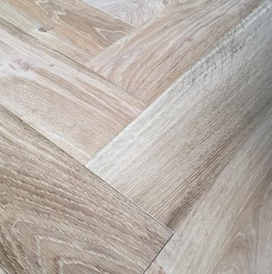 China Contemporary Herringbone Engineered Flooring 710x122x15/4 ABC Wood Grade Brushed Unfinished for sale