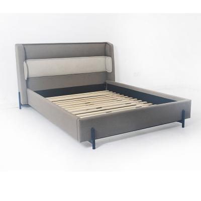 China Modern Upper Queen Size Design Luxury Wooden Bedframe for sale