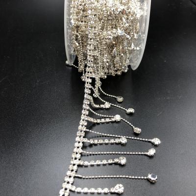 China Machine Made Welded Design Chain Trimmings For Shoes And Clothes Rhinestone Ball Chain Trims for sale