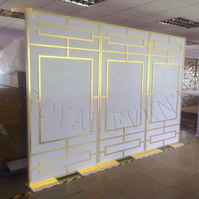 China Wedding Event /party wedding supplies gold geometric acrylic backdrop favorable backdrop stand on sale for sale