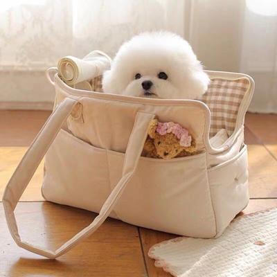 China New Design Viable Wholesale Customization Portable Pet Carrier Bag Dog Cat Walking Tote Bag Travel Strap Pet Bag for sale