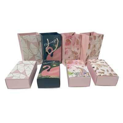 China 2022 Hot Sale Manufacturer Luxury Recyclable Paper Boxes In Stock For Gift Sets With Bag Drawer Gift Box for sale