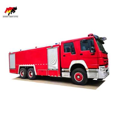 China Firetruck vehicle export products High-flow fire cannon 2000liters water tanker fire truck for sale