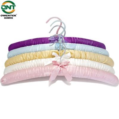 China Traditional Multicolor White Pink Wooden Satin Padded Hangers Hanger For Fashion Clothing Shop Store for sale