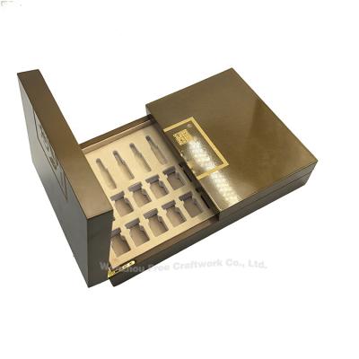 China Gold 2020 Lacquer Handmade High End Cosmetic Skin Care Kit Boxes Essential Oil Storage Wooden Box Double Door for sale