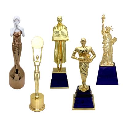 China Custom Oscar Statuettes Gold Trophy Souvenirs Metal Resin Statuettes Europe Wholesale Awards Trophies for sale