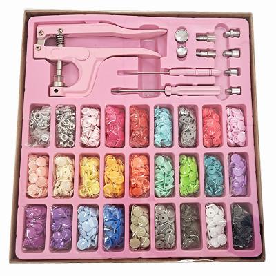 China Durable Fastener Kit and 1 Color Set T3/T5 /T8 Custom Colored Plastic Snap Box 25 Buttons With Push Button Machine Te koop