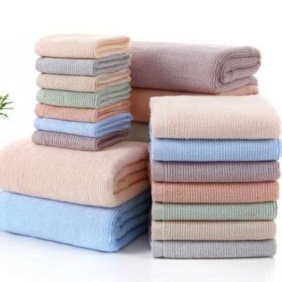 中国 Sustainable Bamboo Cotton Face Towel Luxury Soft Towel Set Bamboo Bath Towel Set 販売のため