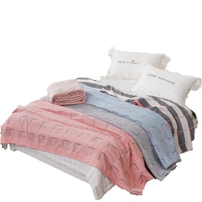 China Double Layer Anti-pilling Cotton Muslin 150x200cm Summer Blankets 100% Thin Blankets for sale